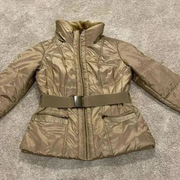 New York & Company Women’s Coat Gold Beige Puffer Jacker Sz. XS Has Belt - Picture 5 of 10